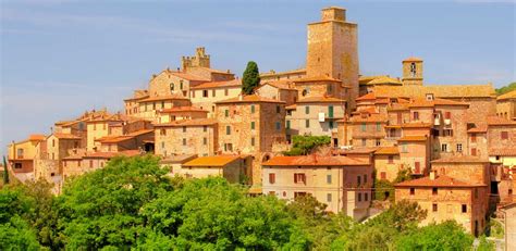 mattoni rossi tudor|Petroio – the Tuscan Town of Terracotta .